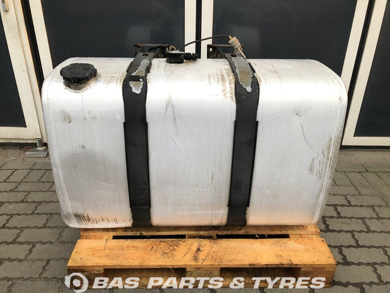 Volvo  - Fuel tank for Truck: picture 1 Volvo  - Fuel tank for Truck: picture 1