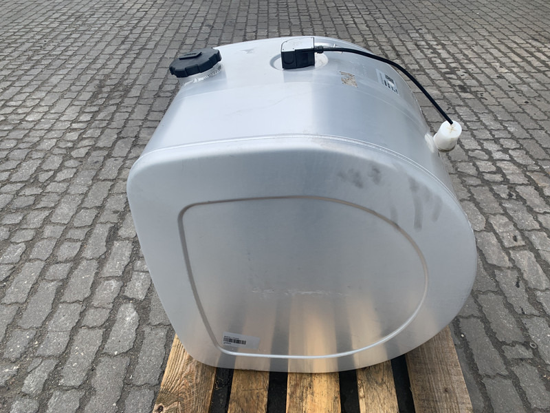 Volvo - Fuel tank for Truck: picture 2 Volvo - Fuel tank for Truck: picture 2