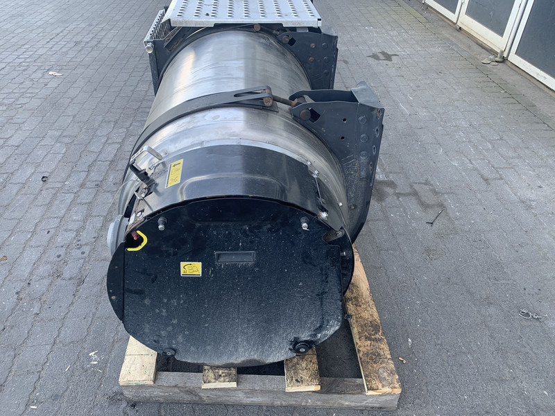 Volvo - Fuel tank for Truck: picture 3 Volvo - Fuel tank for Truck: picture 3
