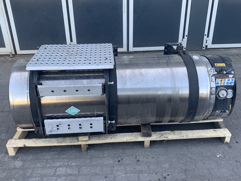 Volvo - Fuel tank for Truck: picture 1 Volvo - Fuel tank for Truck: picture 1