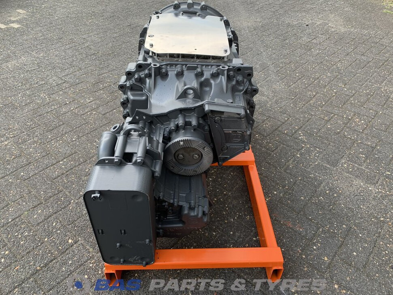 ZF XF106 - Gearbox for Truck: picture 2 ZF XF106 - Gearbox for Truck: picture 2