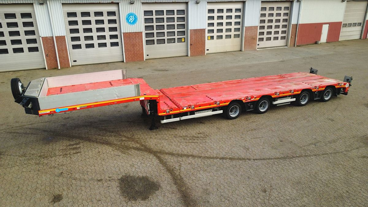 Goldhofer STN-L 4 Stepstar - Dropside/ Flatbed semi-trailer: picture 1 Goldhofer STN-L 4 Stepstar - Dropside/ Flatbed semi-trailer: picture 1