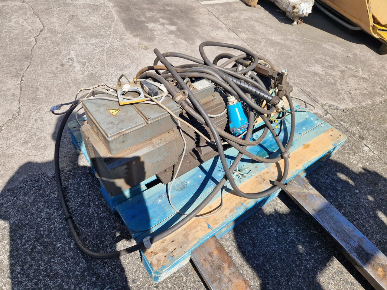 GENERADOR MOZELT - Generator set: picture 2 GENERADOR MOZELT - Generator set: picture 2
