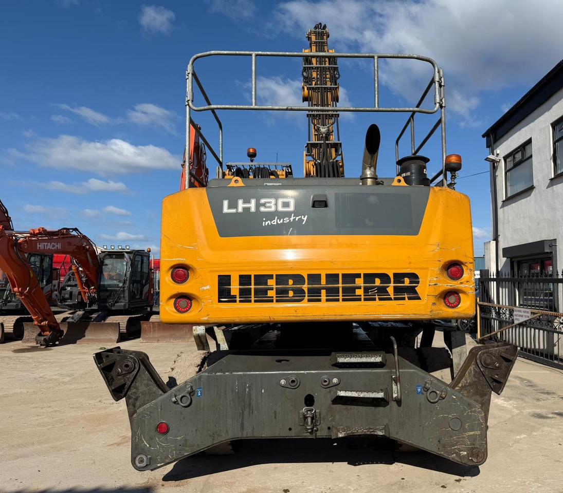 LIEBHERR LH30 (2018)11988 HORAS  - Waste/ Industry handler: picture 5 LIEBHERR LH30 (2018)11988 HORAS  - Waste/ Industry handler: picture 5