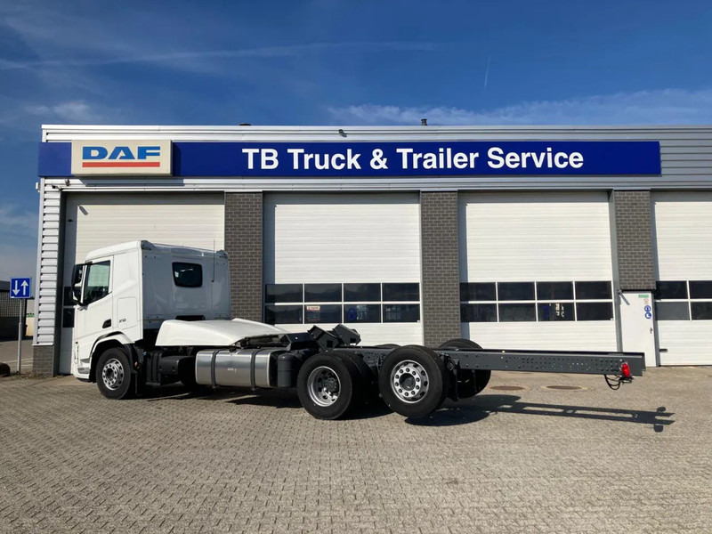 DAF XD 450 FAN CHASSIS SLEEPER CAB PTO STEERING LIFTAXLE 480WB - NEW - Cab chassis truck: picture 2 DAF XD 450 FAN CHASSIS SLEEPER CAB PTO STEERING LIFTAXLE 480WB - NEW - Cab chassis truck: picture 2