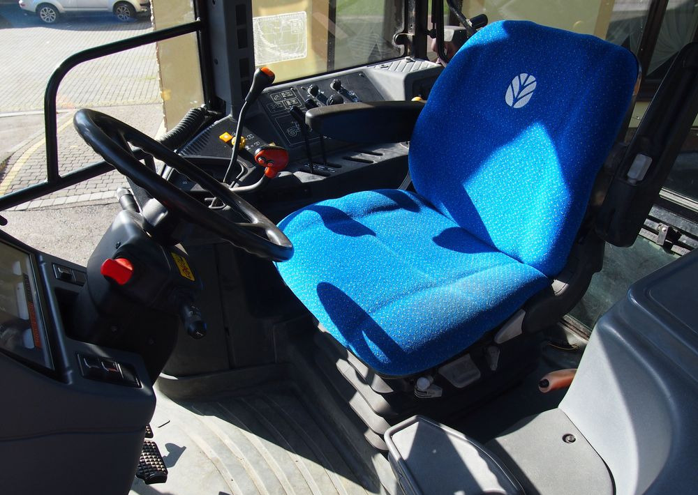 Farm tractor Ciągnik New Holland NH M 135 1998 NEW HOLLAND TM M135: picture 10