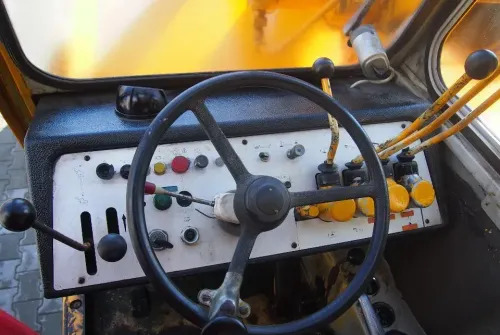 Dźwig Demag V72 1991 Dźwig żuraw Demag V72 12T 13m - Mobile crane: picture 4 Dźwig Demag V72 1991 Dźwig żuraw Demag V72 12T 13m - Mobile crane: picture 4