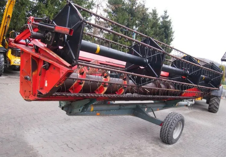 Heder Massey Ferguson Szerokość 5m pasuje do 32, 34, 36, 38, 42, 7254, 7272, 7278 - Grain header: picture 1 Heder Massey Ferguson Szerokość 5m pasuje do 32, 34, 36, 38, 42, 7254, 7272, 7278 - Grain header: picture 1