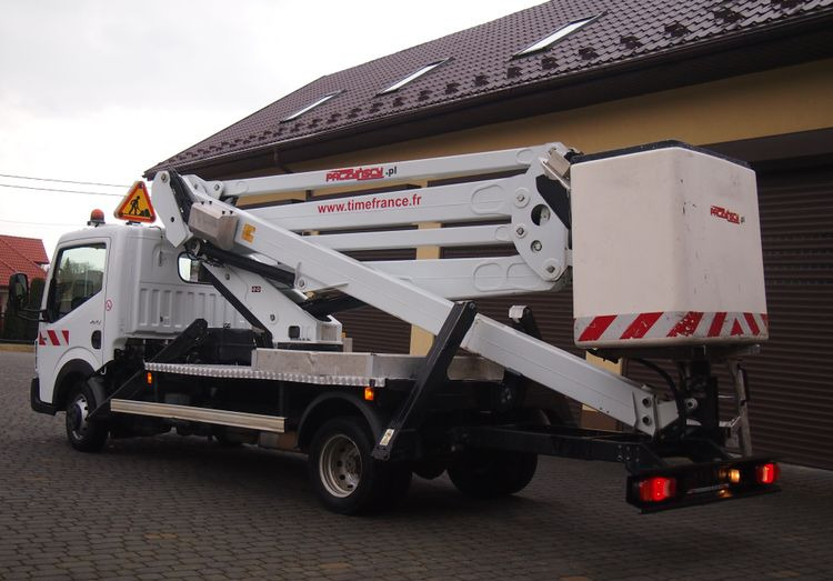 Samochód Renault Isoli PLE194/10N 2015 Renault Maxity Zwyżka Podnośnik koszowy - Truck mounted aerial platform: picture 4 Samochód Renault Isoli PLE194/10N 2015 Renault Maxity Zwyżka Podnośnik koszowy - Truck mounted aerial platform: picture 4