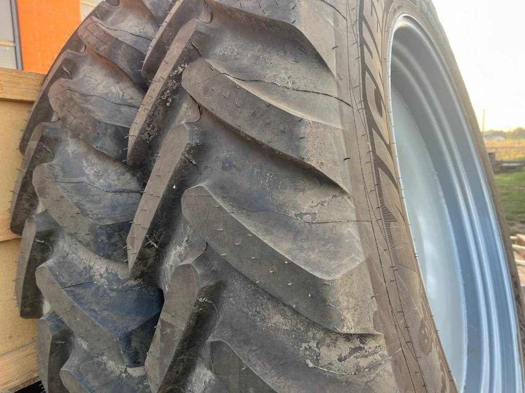 Michelin FELGA Z OPONĄ VF 420/95R50 CFO 179D/175E SPRAYBIB - Tire for Agricultural machinery: picture 4 Michelin FELGA Z OPONĄ VF 420/95R50 CFO 179D/175E SPRAYBIB - Tire for Agricultural machinery: picture 4