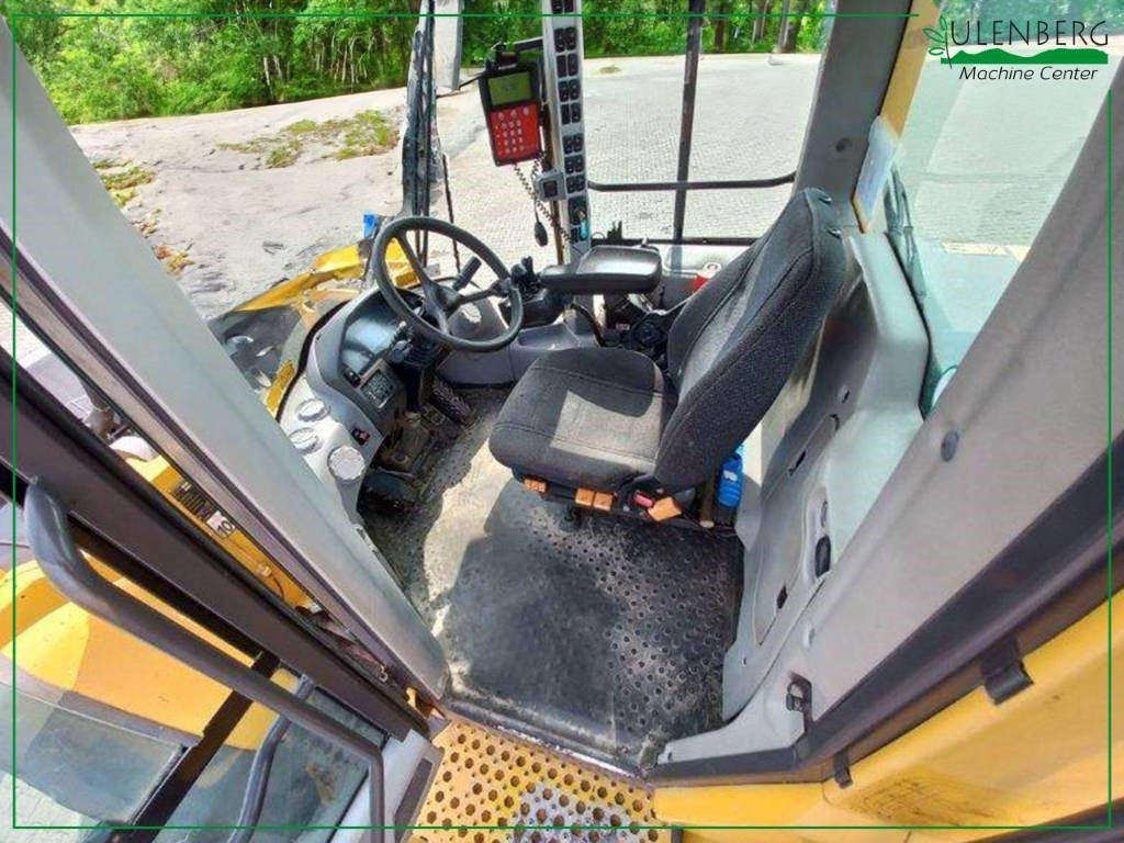 Volvo L 120 G - Wheel loader: picture 5 Volvo L 120 G - Wheel loader: picture 5