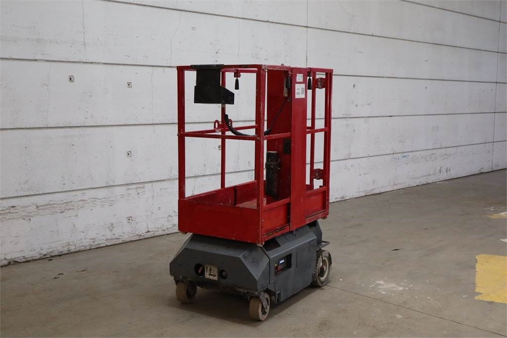 Bravi Lui Mini HD - Vertical mast lift: picture 4 Bravi Lui Mini HD - Vertical mast lift: picture 4