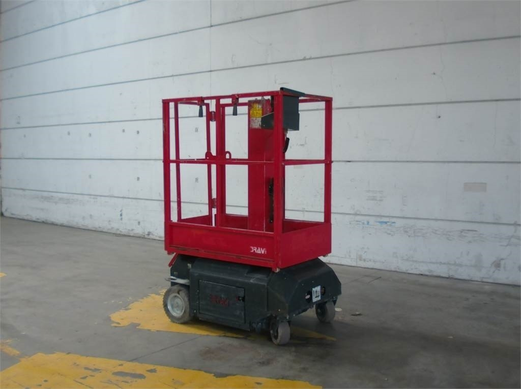 Bravi Lui Mini HD - Vertical mast lift: picture 2 Bravi Lui Mini HD - Vertical mast lift: picture 2