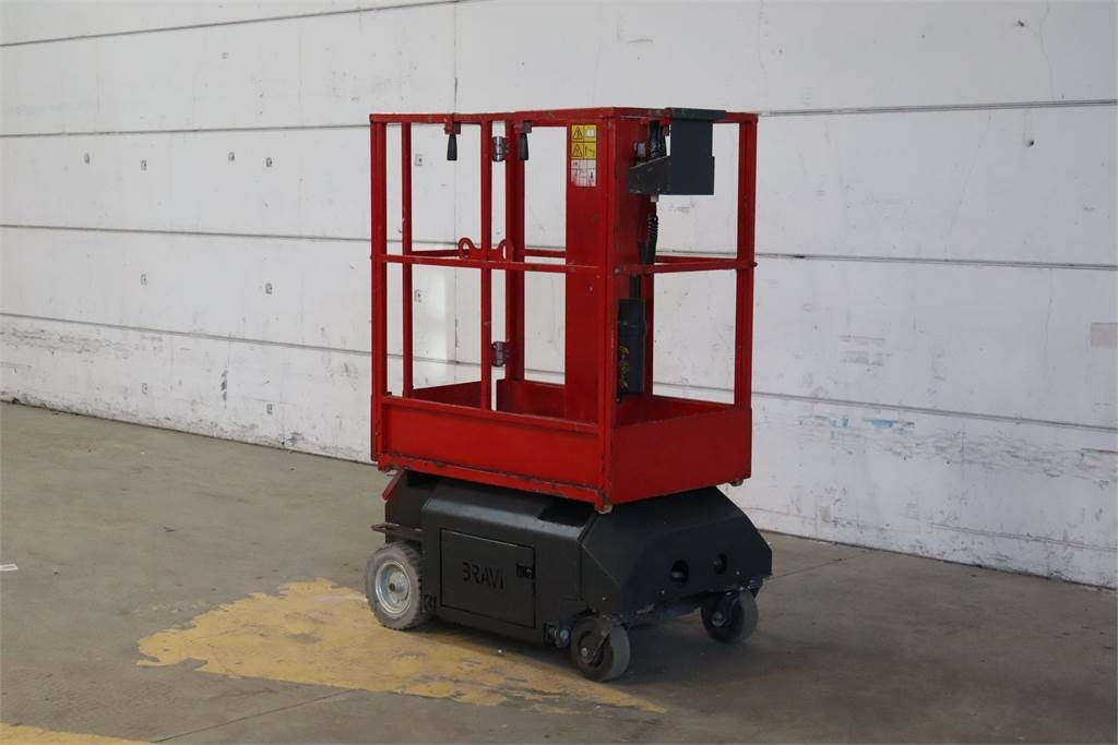 Bravi Lui Mini HD - Vertical mast lift: picture 2 Bravi Lui Mini HD - Vertical mast lift: picture 2
