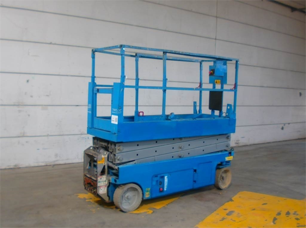 Genie GS2032 - Scissor lift: picture 3 Genie GS2032 - Scissor lift: picture 3