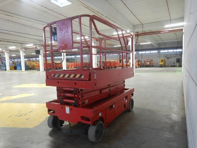 Haulotte Compact 10 - Scissor lift: picture 4 Haulotte Compact 10 - Scissor lift: picture 4