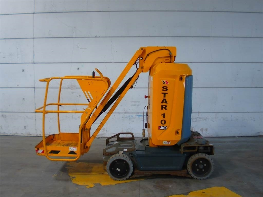 Haulotte STAR 10 - Vertical mast lift: picture 1 Haulotte STAR 10 - Vertical mast lift: picture 1