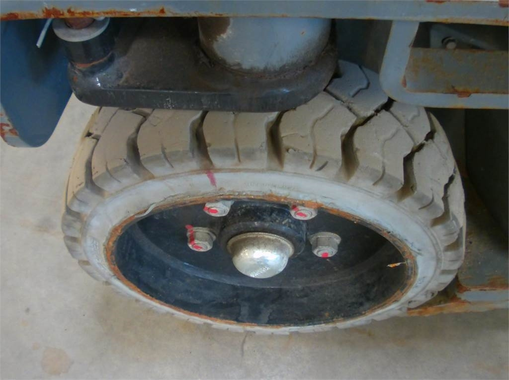 Vertical mast lift Haulotte STAR 10: picture 13