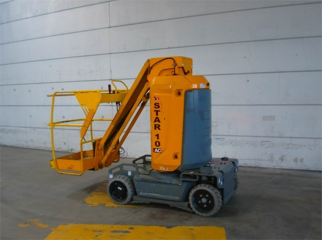 Haulotte STAR 10 - Vertical mast lift: picture 3 Haulotte STAR 10 - Vertical mast lift: picture 3