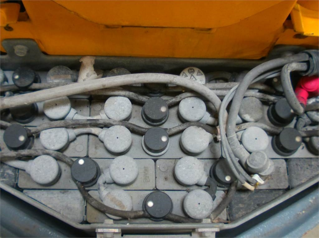 Haulotte STAR 10 - Vertical mast lift: picture 5 Haulotte STAR 10 - Vertical mast lift: picture 5