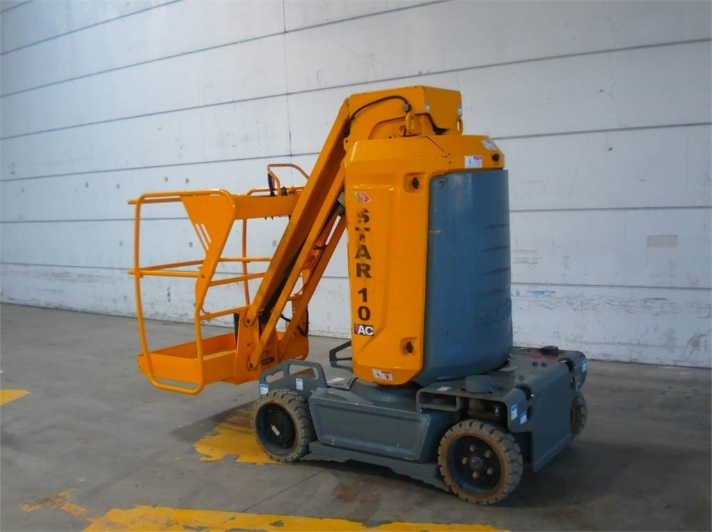 Haulotte STAR 10 - Vertical mast lift: picture 3 Haulotte STAR 10 - Vertical mast lift: picture 3