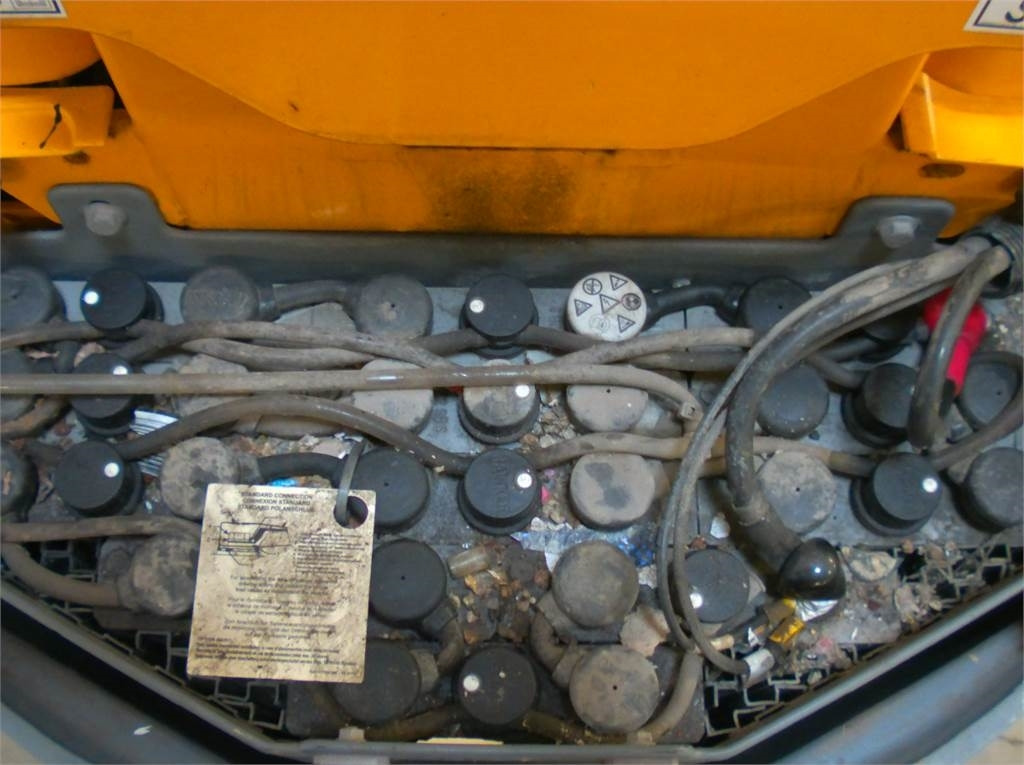 Haulotte STAR 10 - Vertical mast lift: picture 5 Haulotte STAR 10 - Vertical mast lift: picture 5