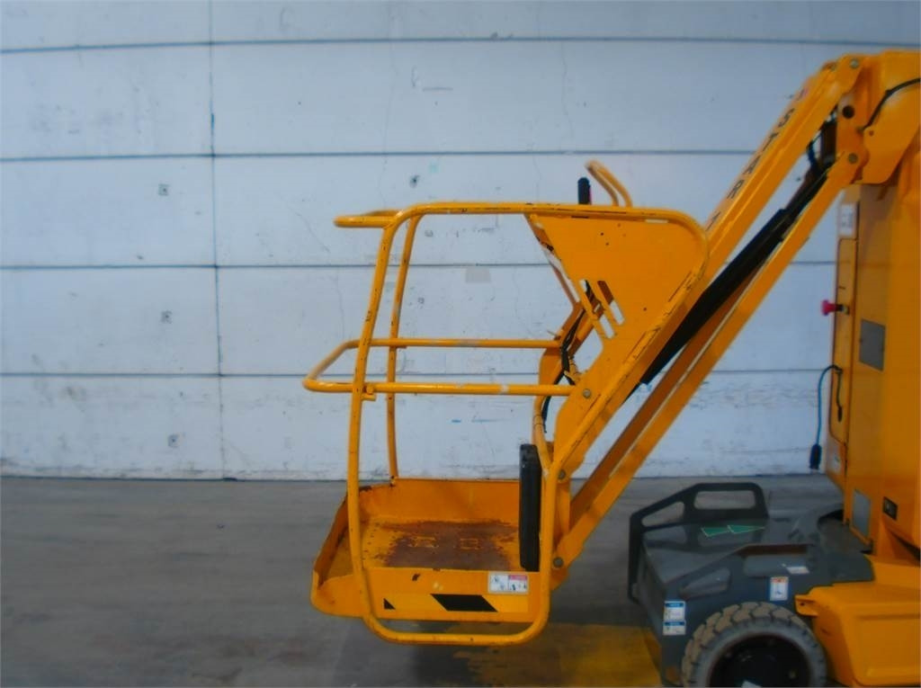 Vertical mast lift Haulotte STAR 10: picture 11