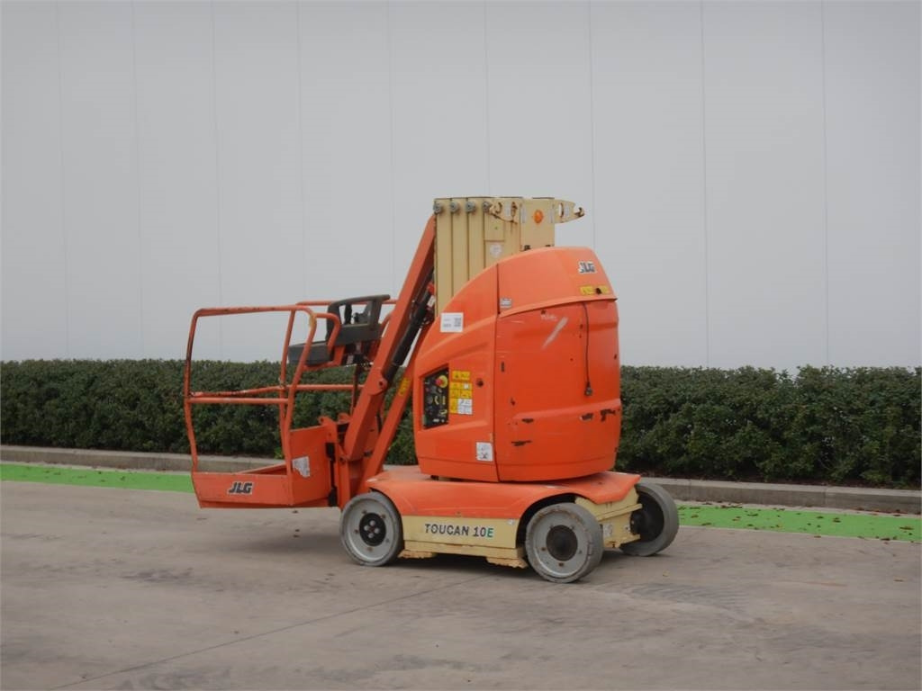 JLG Toucan 10E - Vertical mast lift: picture 3 JLG Toucan 10E - Vertical mast lift: picture 3
