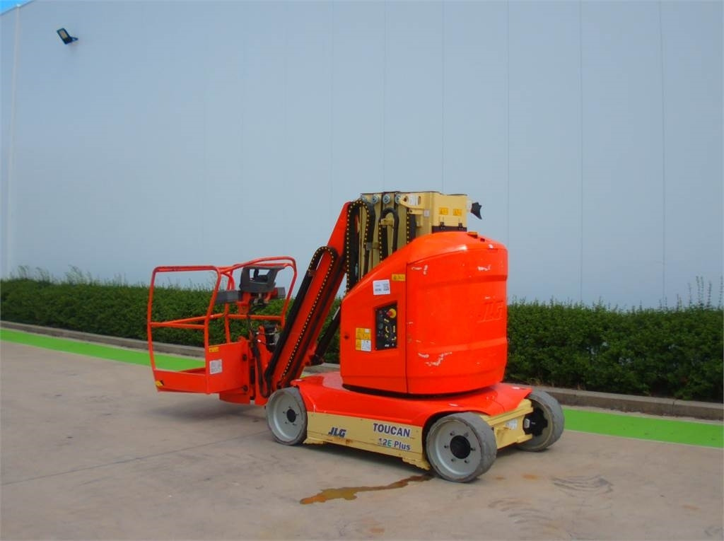 JLG Toucan 12E+ - Vertical mast lift: picture 3 JLG Toucan 12E+ - Vertical mast lift: picture 3