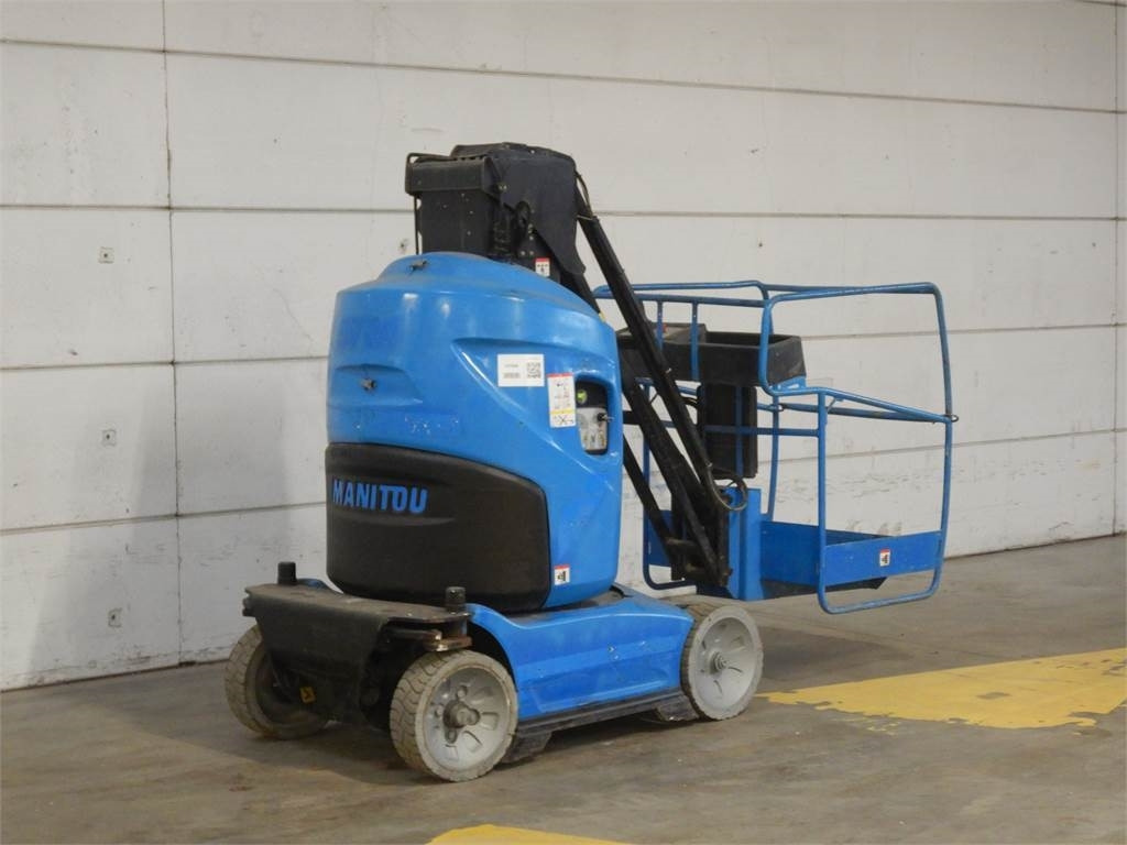 Manitou 100VJR - Vertical mast lift: picture 4 Manitou 100VJR - Vertical mast lift: picture 4