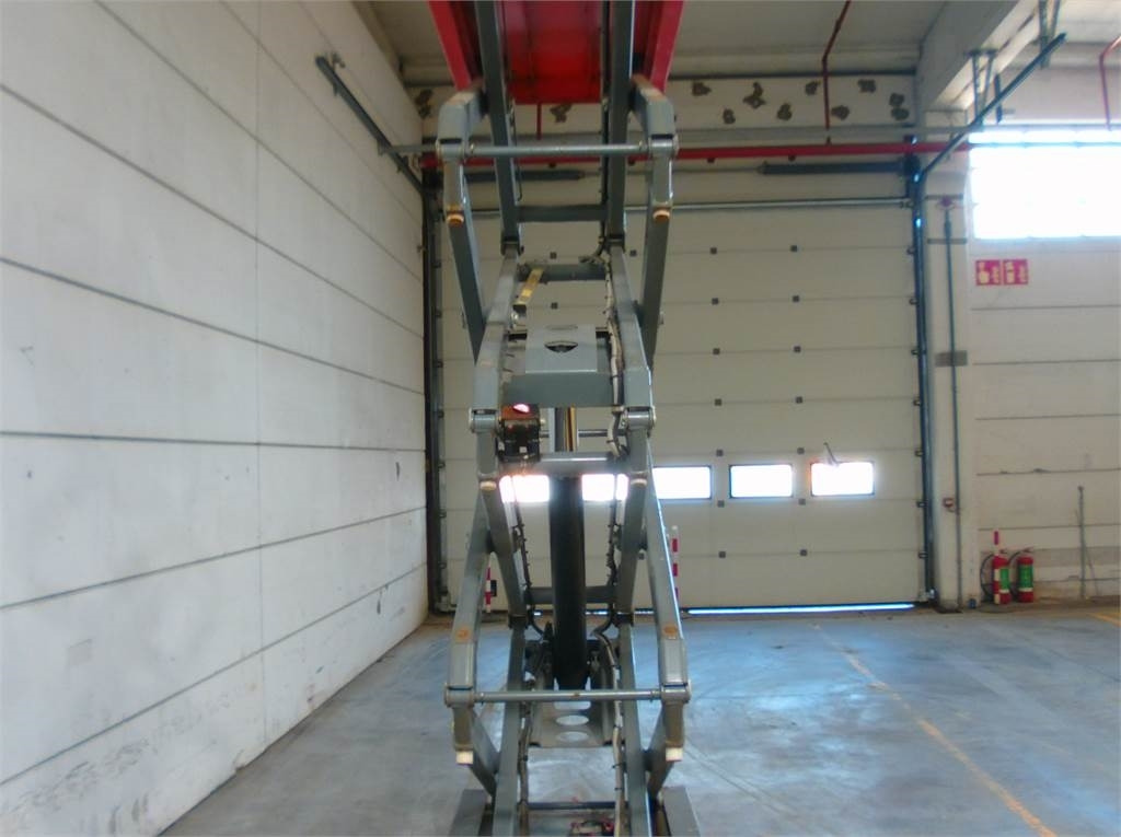 Scissor lift SkyJack SJ3219: picture 7