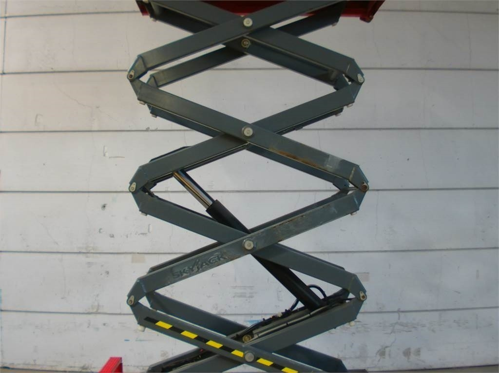 Scissor lift SkyJack SJ3219: picture 6