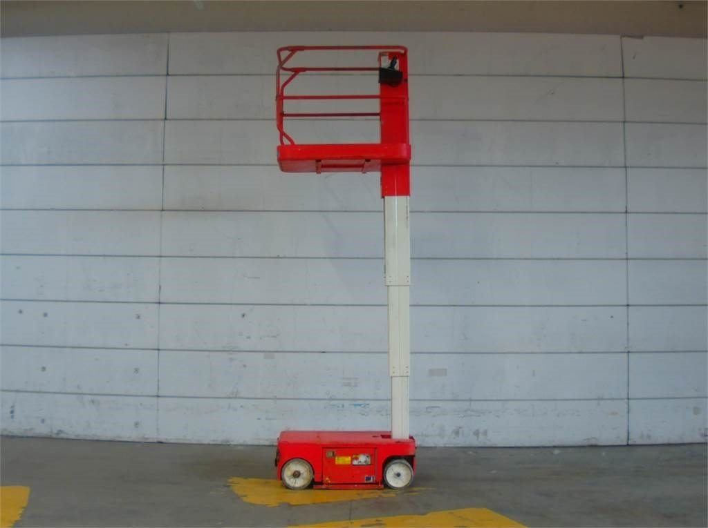 Snorkel TM12 - Vertical mast lift: picture 5 Snorkel TM12 - Vertical mast lift: picture 5