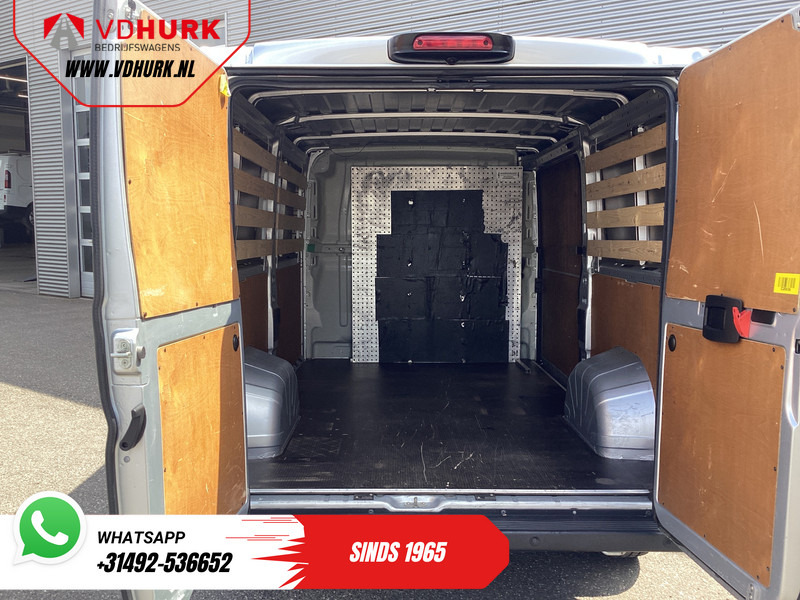 Peugeot Boxer 2.2 HDi 140 pk L2 EXPORT ONLY 3.0t Trekverm./ Navi/ Camera/ PDC/ Cruise/ Airco - Panel van: picture 5 Peugeot Boxer 2.2 HDi 140 pk L2 EXPORT ONLY 3.0t Trekverm./ Navi/ Camera/ PDC/ Cruise/ Airco - Panel van: picture 5