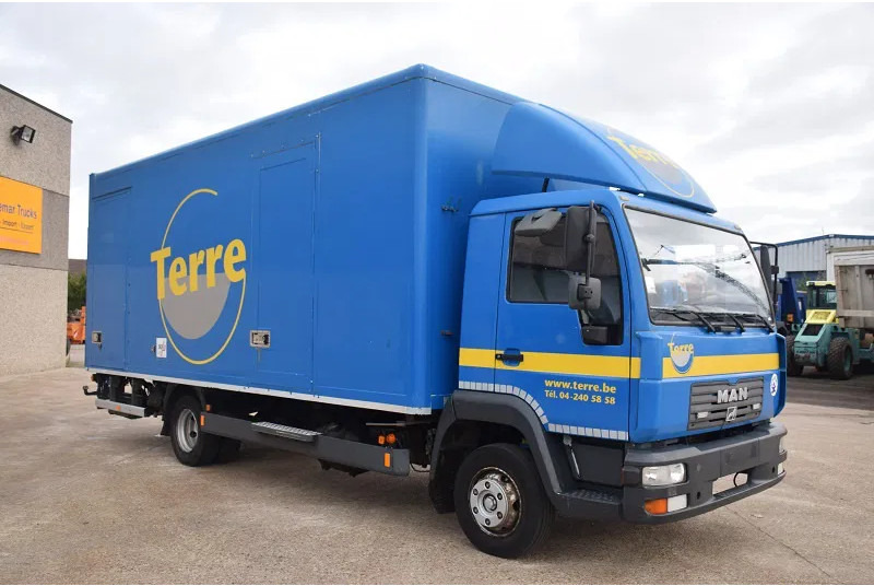 Box truck MAN L2000: picture 6