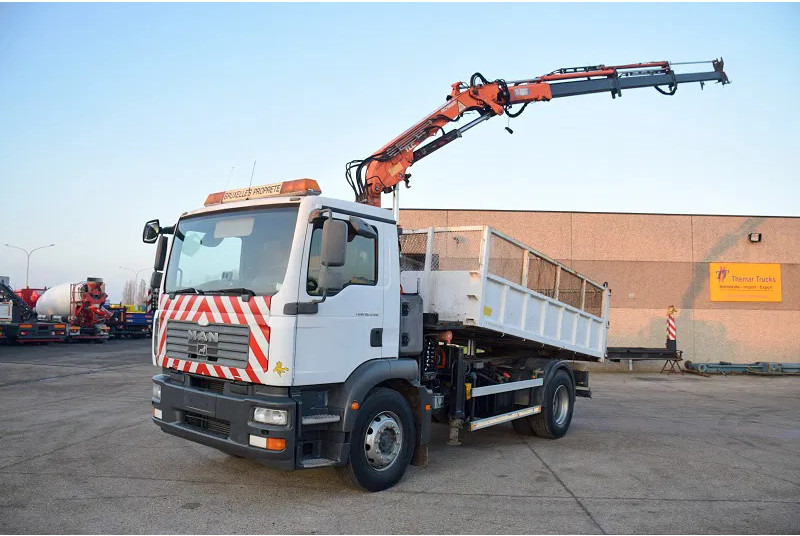 MAN TGM 18.240 - Crane truck: picture 2 MAN TGM 18.240 - Crane truck: picture 2