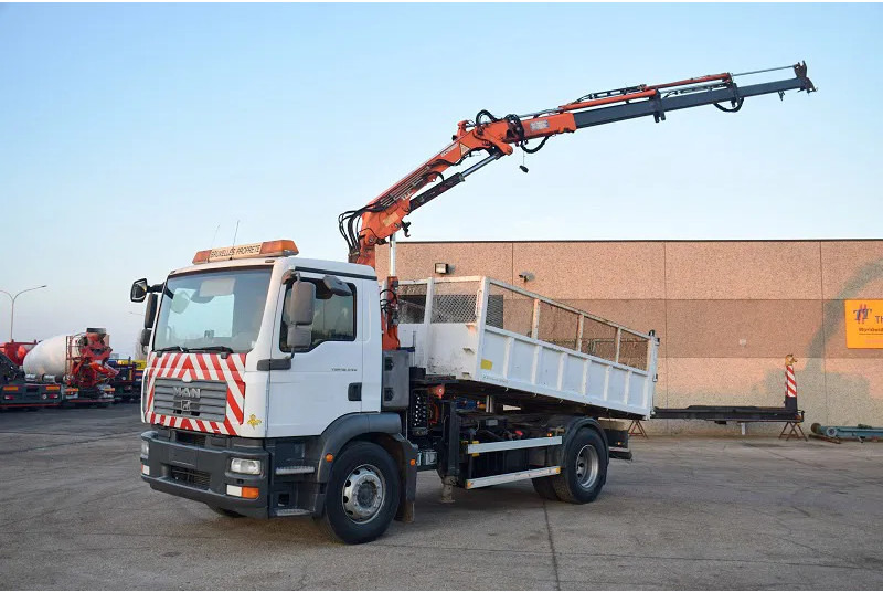 MAN TGM 18.240 - Crane truck: picture 1 MAN TGM 18.240 - Crane truck: picture 1