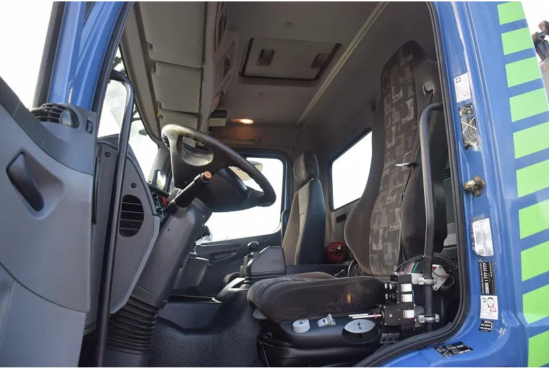 Hook lift truck Mercedes-Benz Axor 2633: picture 10 Hook lift truck Mercedes-Benz Axor 2633: picture 10