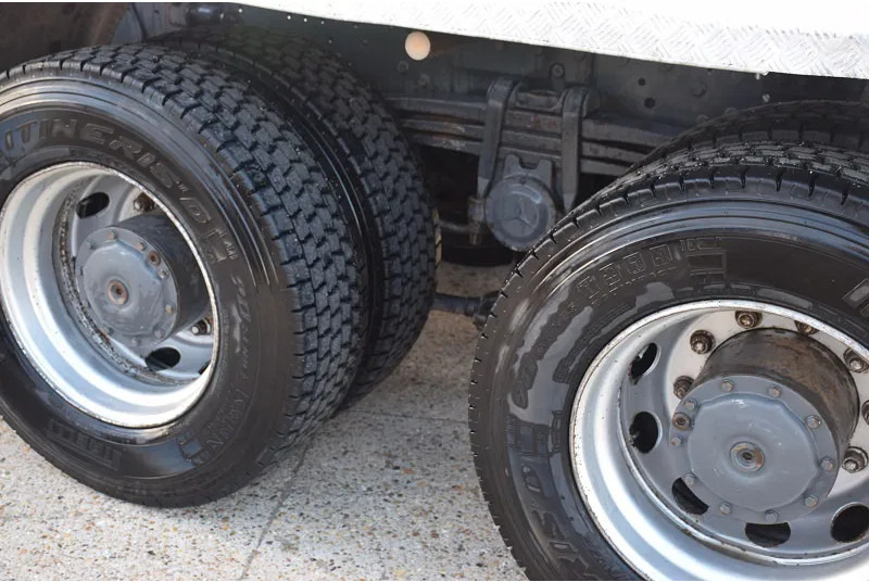 Hook lift truck Mercedes-Benz Axor 2633: picture 8 Hook lift truck Mercedes-Benz Axor 2633: picture 8