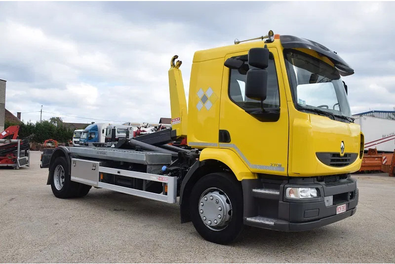 Renault Midlum 270 - Hook lift truck: picture 3 Renault Midlum 270 - Hook lift truck: picture 3