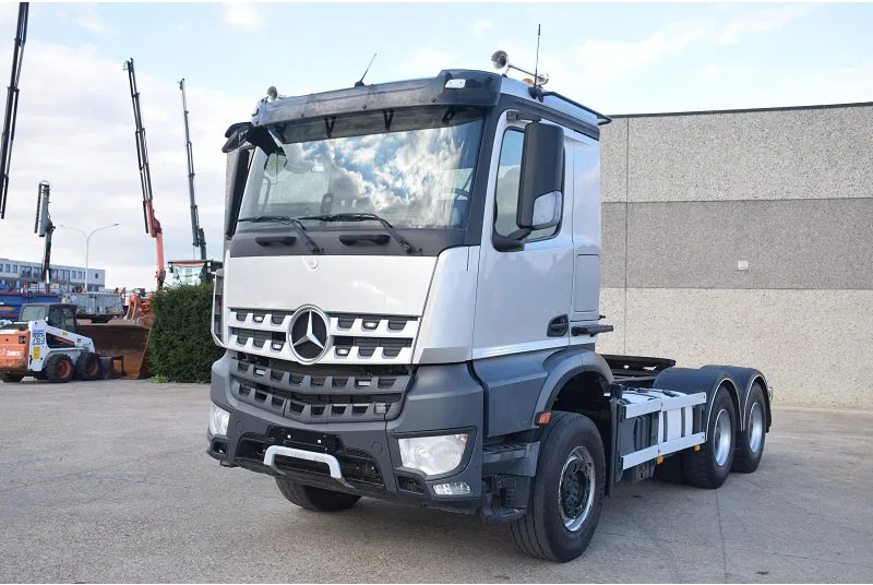 Mercedes-Benz Arocs 3345 - Tractor unit: picture 2 Mercedes-Benz Arocs 3345 - Tractor unit: picture 2