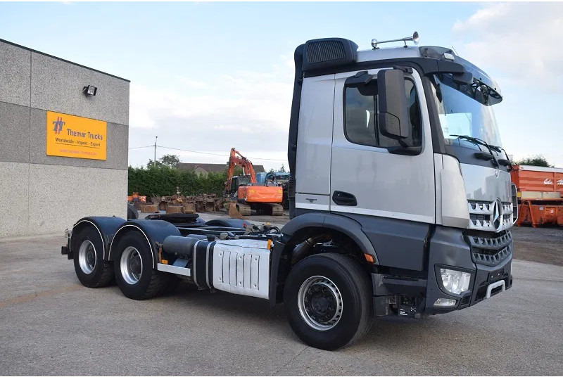 Mercedes-Benz Arocs 3345 - Tractor unit: picture 5 Mercedes-Benz Arocs 3345 - Tractor unit: picture 5