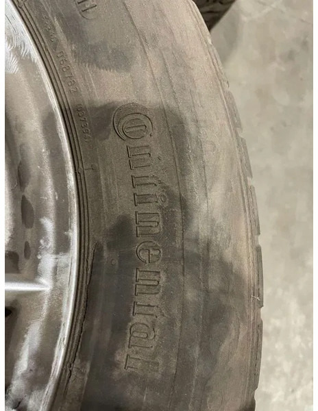 Continental Continental banden met velgen 235/65 R17 - Wheels and tires for Car: picture 3 Continental Continental banden met velgen 235/65 R17 - Wheels and tires for Car: picture 3