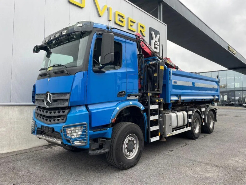 Mercedes-Benz Arocs 3342 *6x6*meegestuurd as*2zijdige kipper*Airco*Bluetooth - Tipper, Crane truck: picture 1 Mercedes-Benz Arocs 3342 *6x6*meegestuurd as*2zijdige kipper*Airco*Bluetooth - Tipper, Crane truck: picture 1