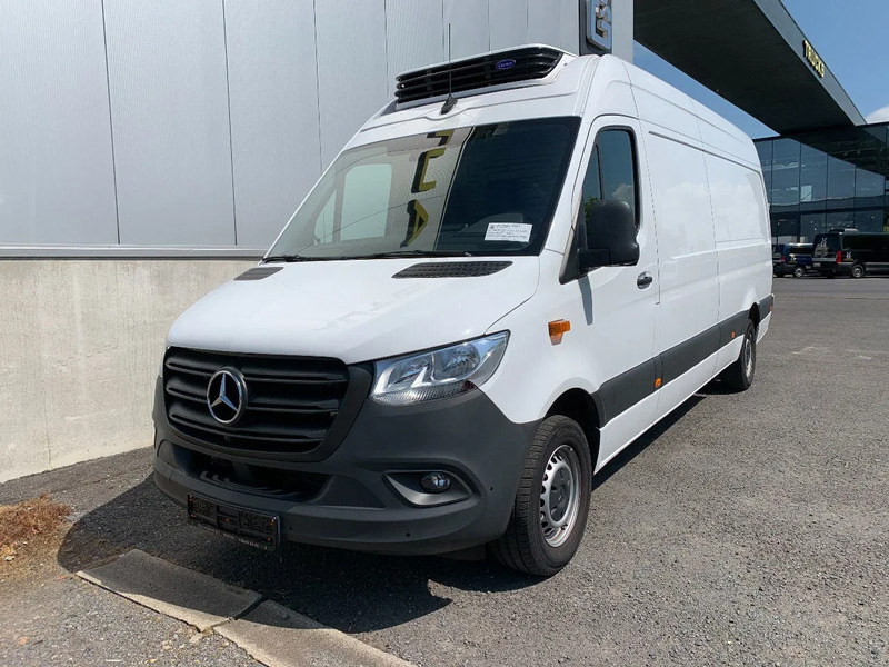 Mercedes-Benz Sprinter 315 L3H2*NEW Carrier xarios 350 -18°C*achteruitrijcamera*navigatie*zetelverwarming*360° camera* - Refrigerated van: picture 1 Mercedes-Benz Sprinter 315 L3H2*NEW Carrier xarios 350 -18°C*achteruitrijcamera*navigatie*zetelverwarming*360° camera* - Refrigerated van: picture 1