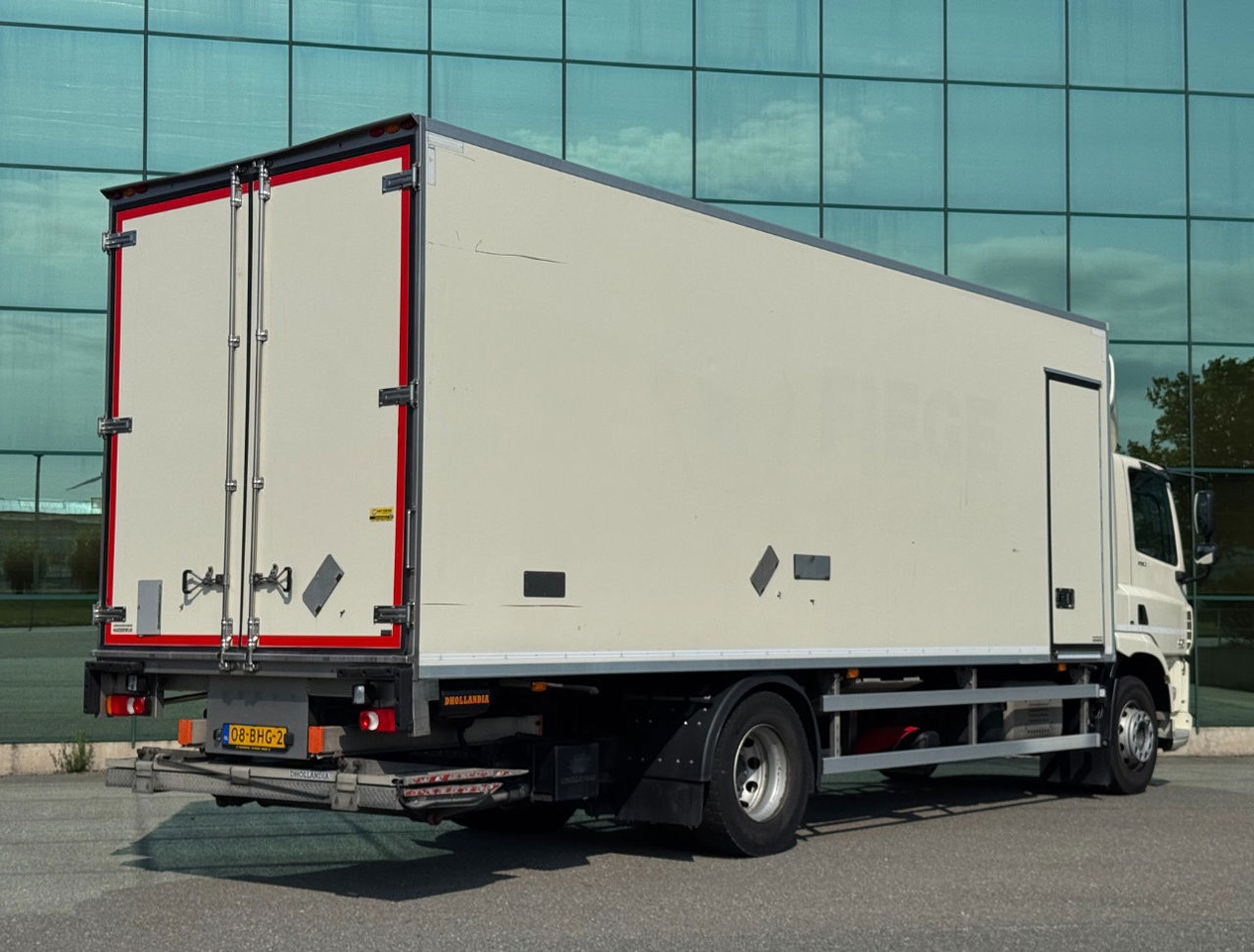 DAF CF 250 Carrier Supra 1150 Multi Temp 561.000 KM Tail Lift NL Truck - Refrigerator truck: picture 5 DAF CF 250 Carrier Supra 1150 Multi Temp 561.000 KM Tail Lift NL Truck - Refrigerator truck: picture 5