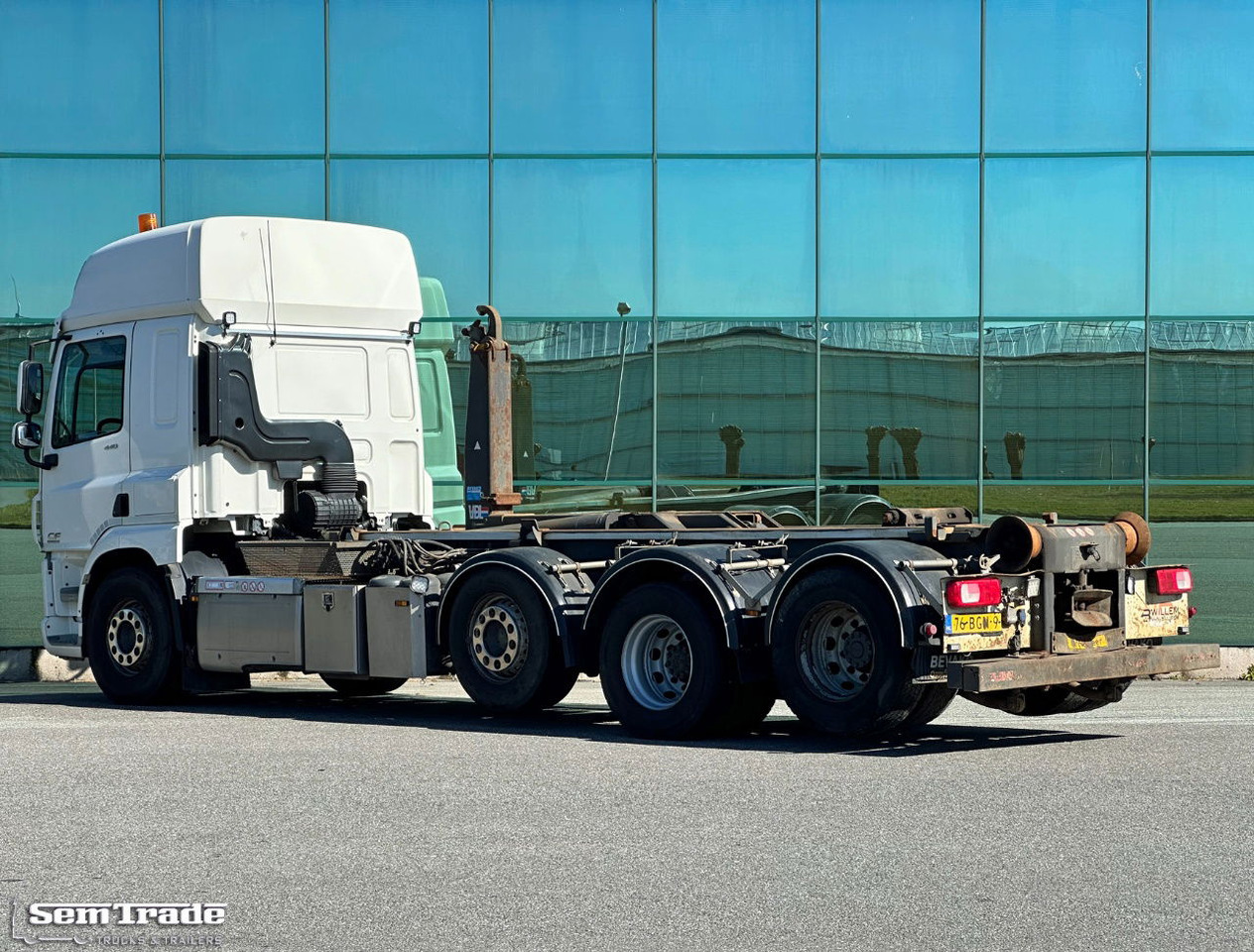 DAF CF 440 FAK 8X2 SC 30 TON VDL Haakarm Systeem Lengte 6600 MM Holland-Truck - Container transporter/ Swap body truck: picture 3 DAF CF 440 FAK 8X2 SC 30 TON VDL Haakarm Systeem Lengte 6600 MM Holland-Truck - Container transporter/ Swap body truck: picture 3