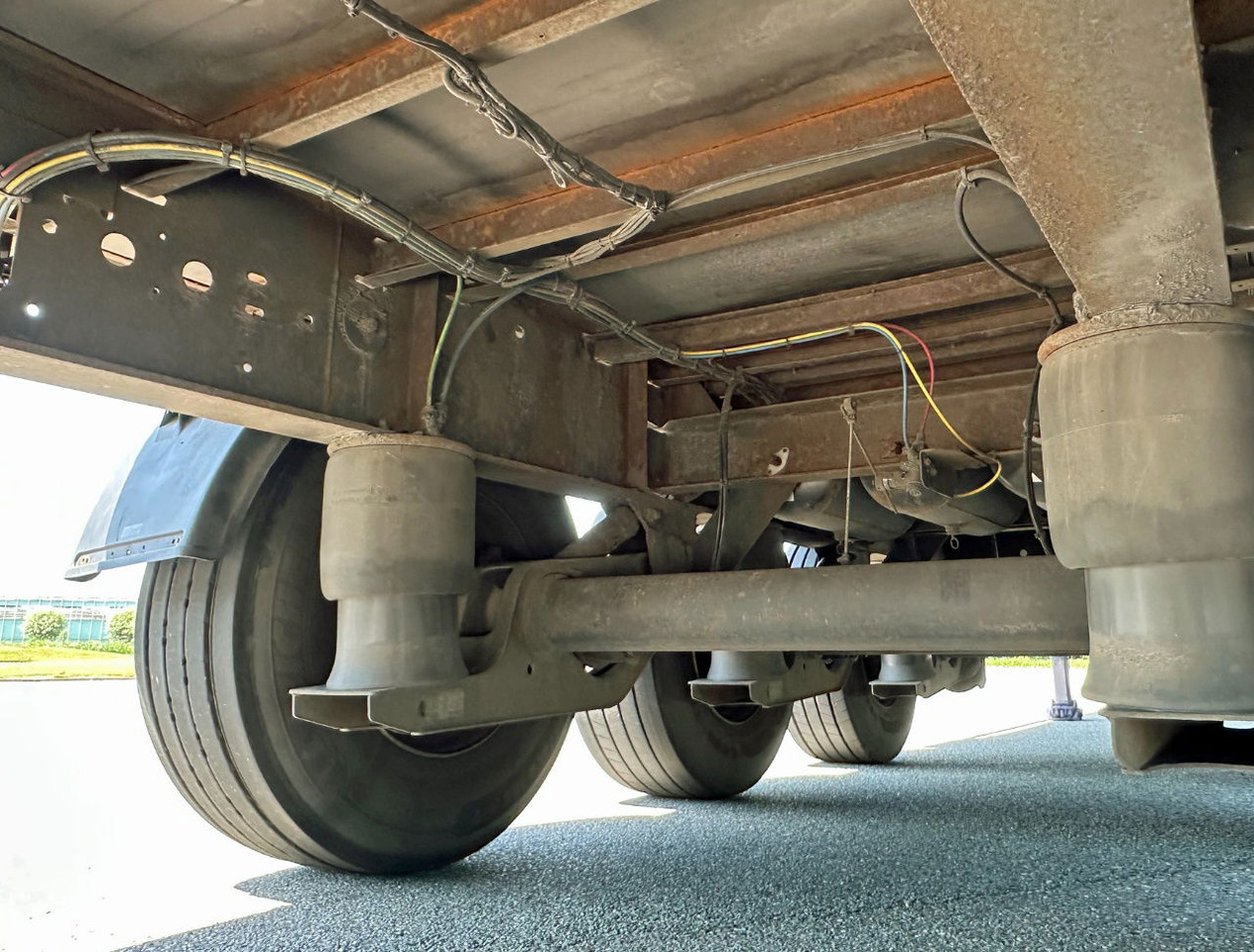 Curtainsider semi-trailer Kögel SN24 Edscha SAF Axles Disc Brakes Lift Axle TOP Condition NL Trailer: picture 15