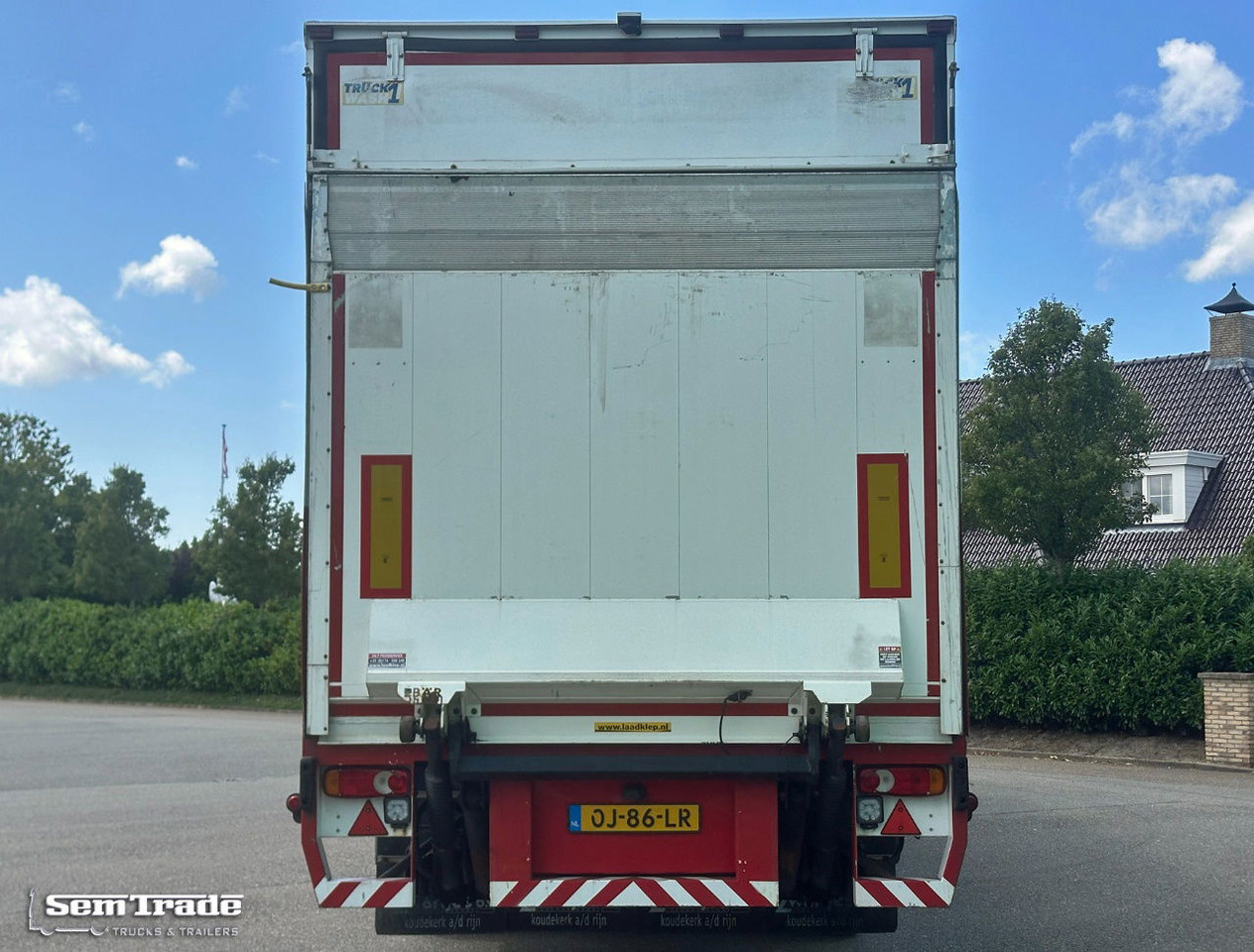 Pacton 2-AS Stuuras Zwartjes BAK BAR Klep Bouwjaar 2017 1345 x 250 x 272 CM Inwendig - Refrigerator semi-trailer: picture 4 Pacton 2-AS Stuuras Zwartjes BAK BAR Klep Bouwjaar 2017 1345 x 250 x 272 CM Inwendig - Refrigerator semi-trailer: picture 4
