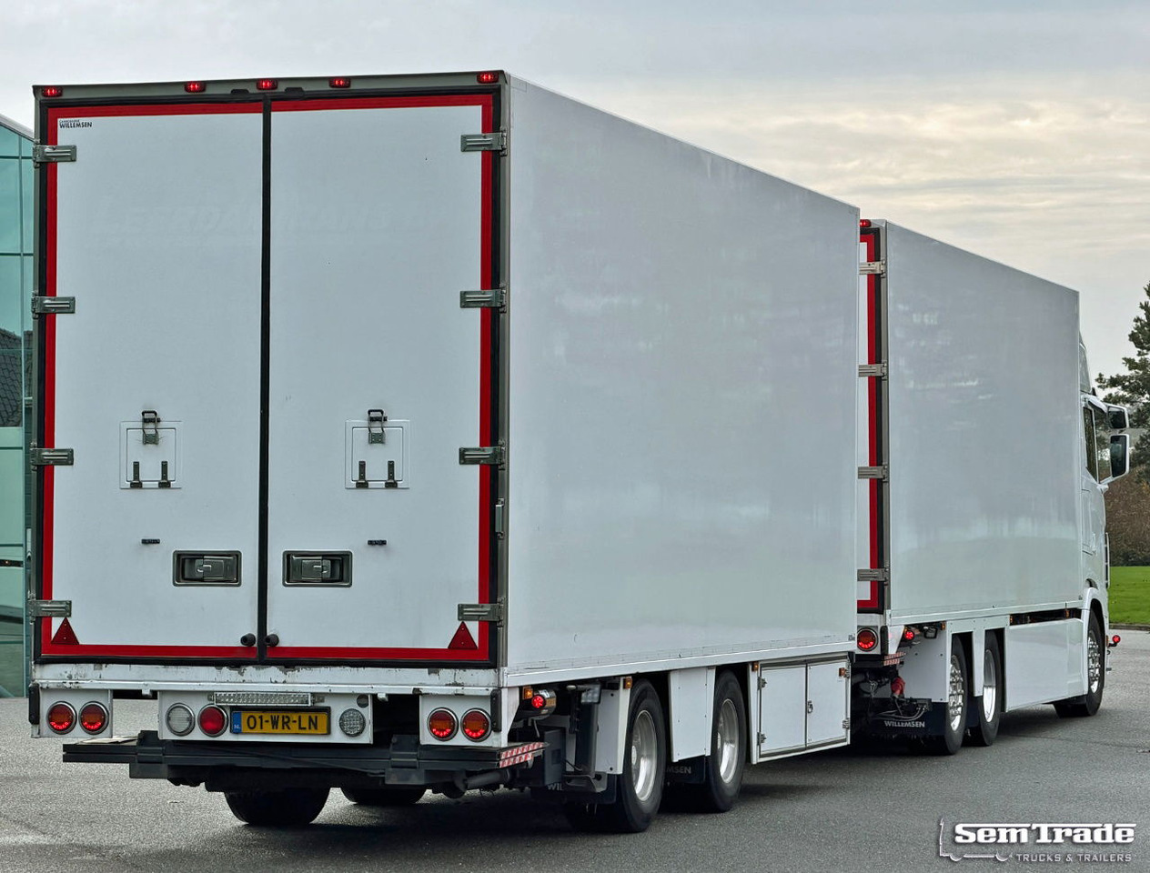 Scania S660 V8 Retarder Full Options 50CC VAN Beurden Boxes 2x Lift Super Condition - Refrigerator truck: picture 4 Scania S660 V8 Retarder Full Options 50CC VAN Beurden Boxes 2x Lift Super Condition - Refrigerator truck: picture 4